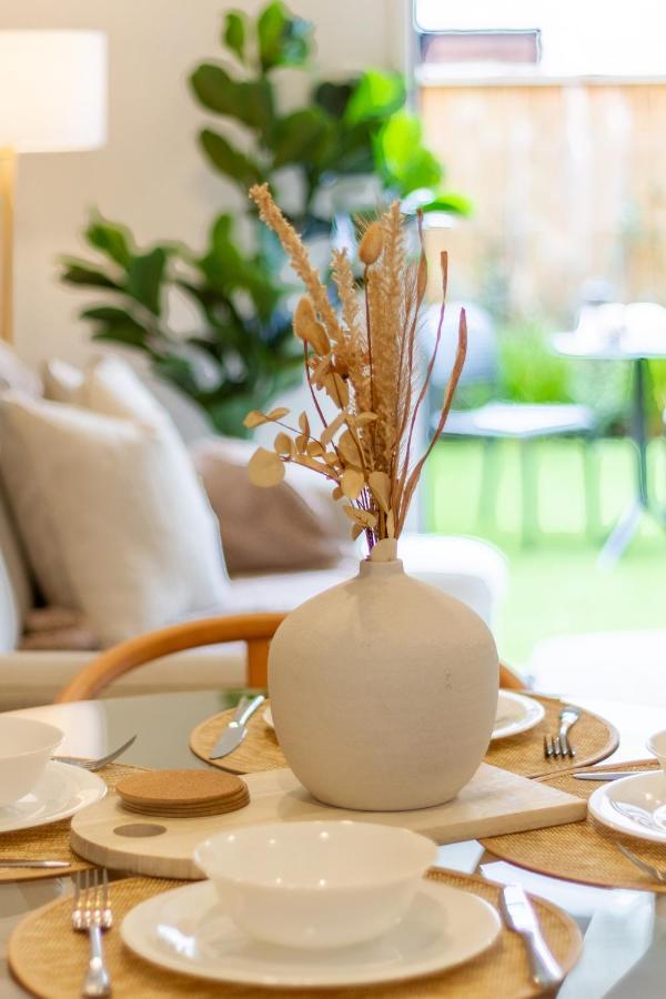 Gorgeous Getaway On Gloucester St- 1 Bed 1 Bath ไครสต์เชิร์ช ภายนอก รูปภาพ