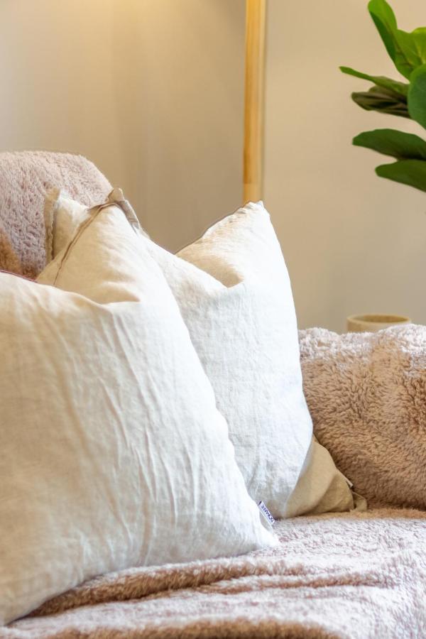 Gorgeous Getaway On Gloucester St- 1 Bed 1 Bath ไครสต์เชิร์ช ภายนอก รูปภาพ