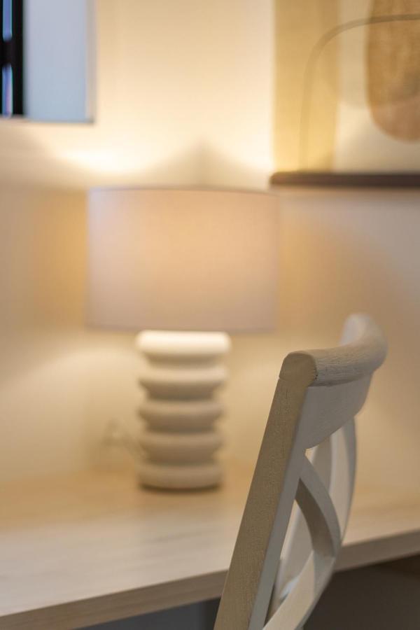Gorgeous Getaway On Gloucester St- 1 Bed 1 Bath ไครสต์เชิร์ช ภายนอก รูปภาพ